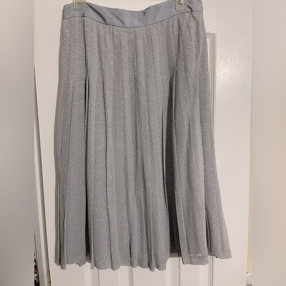 Club Monaco womens skirt. Size 8